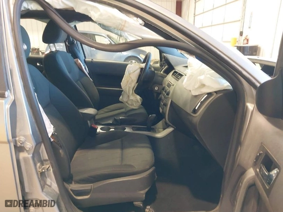 2008 Ford Focus SE with VIN 1FAHP35N68W218575, listed as a IAAI auction lot 41723710 with NaN miles. Bid and sale history available at carsss.com. Image 5.
