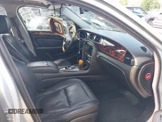 2008 Jaguar XJ Vanden Plas with VIN SAJWA82B28SH28394, listed as a IAAI auction lot 42115179 with 97,846 mi miles and . Bid and sale history available at DreamBid. Image 5.