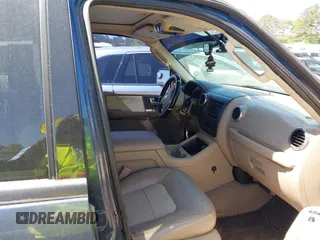 2004 Ford Expedition Eddie Bauer with VIN 1FMFU18L54LB18869, listed as a IAAI auction lot 41862385 with 258,709 mi miles. Bid and sale history available at carsss.com. Image 5.