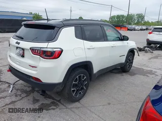 2020 Jeep Compass Trailhawk z VIN 3C4NJDDB8LT195584, wystawiony jako IAAI lot #42295678 z przebiegiem 99 762 mil mil oraz . Historia ofert i sprzedaży dostępna na DreamBid. Obrazek 4.