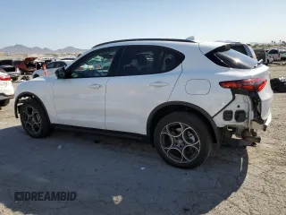 2021 Alfa Romeo Stelvio z VIN ZASPAJAN3M7C99676, wystawiony jako Copart lot #52385805 z przebiegiem 29 664 mil mil oraz Szkoda całkowita • Salvage title. Historia ofert i sprzedaży dostępna na DreamBid. Obrazek 2.