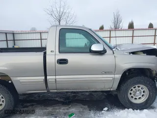 2000 Chevrolet Silverado 1500 with VIN 1GCEK14T1YZ362274, listed as a IAAI auction lot 41636856 with 136,879 mi miles. Bid and sale history available at carsss.com. Image 14.