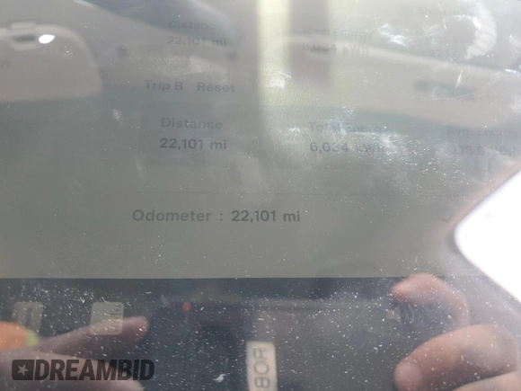 2022 Tesla Model Y Long Range z VIN 7SAYGDEE9NF455614, wystawiony jako Copart lot #57612985 z przebiegiem 22 101 mil mil oraz Szkoda całkowita • Salvage title. Historia ofert i sprzedaży dostępna na DreamBid. Obrazek 9.