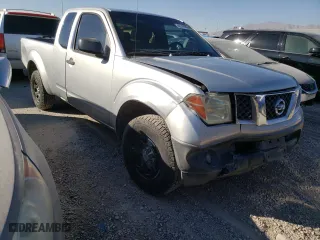 2007 Nissan Frontier XE with VIN 1N6BD06T07C416280, listed as a Copart auction lot 42249435 with 233,528 mi miles and Salvage Title. Bid and sale history available at carsss.com. Image 4.