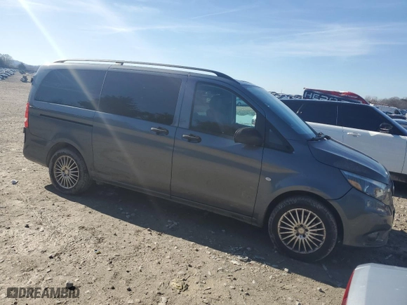 2017 Mercedes-Benz Metris Passenger Van with VIN WD4PG2EE8H3302923, listed as a Copart auction lot 43582225 with NaN miles and Clean Title. Bid and sale history available at carsss.com. Image 4.