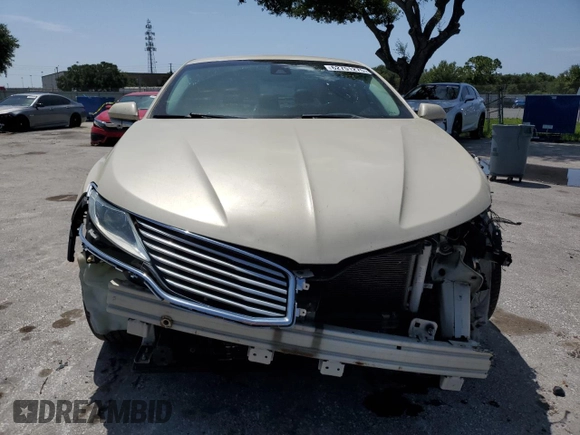 2014 Lincoln MKZ Hybrid z VIN 3LN6L2LU1ER821882, wystawiony jako Copart lot #62751275 z przebiegiem 260 413 mil mil oraz Nie do naprawy • Non repairable. Historia ofert i sprzedaży dostępna na DreamBid. Obrazek 5.