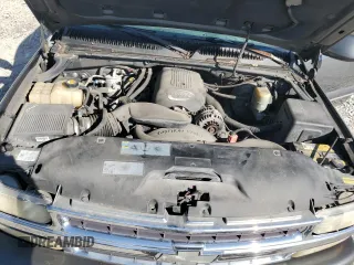 2002 Chevrolet Tahoe LT with VIN 1GNEK13Z32R130263, listed as a Copart auction lot 75677274 with 215,534 mi miles and Clean Title. Bid and sale history available at carsss.com. Image 12.
