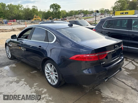 2016 Jaguar XF 35t Prestige with VIN SAJBE4BV5GCY13497, listed as a Copart auction lot 55729035 with 81,211 mi miles and Clean Title. Bid and sale history available at carsss.com. Image 3.