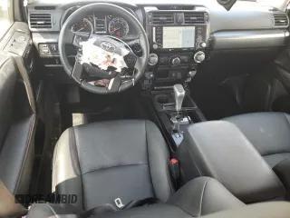2023 Toyota 4Runner TRD Off Road Premium z VIN JTERU5JR3P6118052, wystawiony jako Copart lot #63659815 z przebiegiem 24 203 mil mil oraz Szkoda całkowita • Salvage title. Historia ofert i sprzedaży dostępna na DreamBid. Obrazek 8.