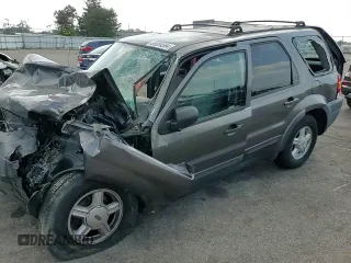 2004 Ford Escape XLS with VIN 1FMYU02124DA10326, listed as a Copart auction lot 42523165 with 3,579 mi miles and Salvage Title. Bid and sale history available at DreamBid. Image 12.