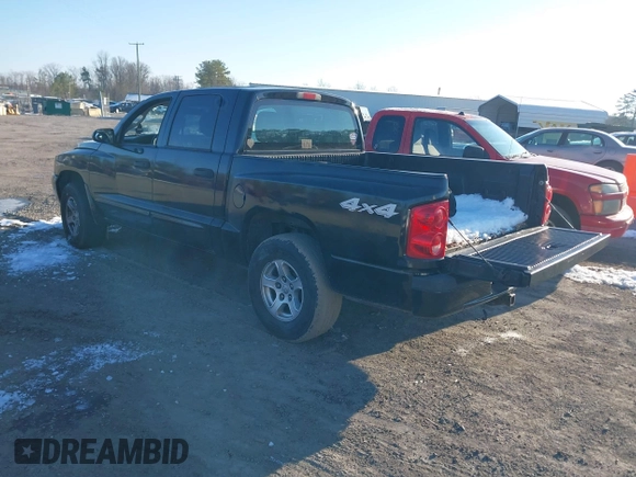 2006 Dodge Dakota SLT z VIN 1D7HW48N96S671842, wystawiony jako IAAI lot #41286872 z przebiegiem 192 914 mil mil oraz . Historia ofert i sprzedaży dostępna na DreamBid. Obrazek 3.
