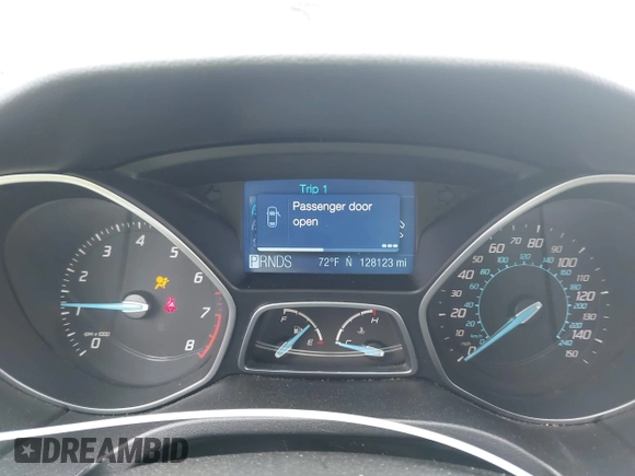 2012 Ford Focus SEL with VIN 1FAHP3H27CL338414, listed as a IAAI auction lot 41925915 with 128,123 mi miles. Bid and sale history available at carsss.com. Image 7.