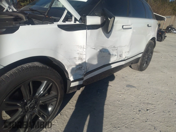 2022 Land Rover Range Rover Velar R-Dynamic S с VIN SALYT2EX4NA335722, выставлен на аукционе IAAI как лот 40931524 с пробегом 18 734 миль миль и . История ставок и продаж доступна на DreamBid. Изображение 17.