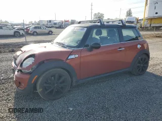 2012 MINI Hardtop S z VIN WMWSV3C54CTY17703, wystawiony jako Copart lot #54383085 z przebiegiem 60 494 mil mil oraz Szkoda całkowita • Salvage title. Historia ofert i sprzedaży dostępna na DreamBid. Obrazek 1.