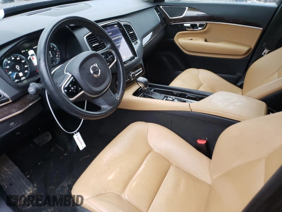 2016 Volvo XC90 T6 Momentum with VIN YV4A22PK1G1050196, listed as a Copart auction lot 71748792 with 137,525 mi miles. Bid and sale history available at carsss.com. Image 7.