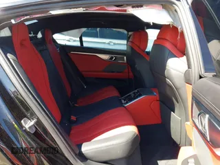 2022 BMW 8 Series 840i with VIN WBAGV2C06NCH71589, listed as a IAAI auction lot 41852263 with Not Provided miles and . Bid and sale history available at carsss.com. Image 8.