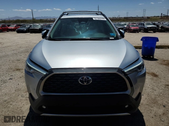 2024 Toyota Corolla Cross XLE с VIN 7MUDAAAG1RV083793, выставлен на аукционе Copart как лот 55105775 с пробегом 55 388 миль миль и Списание • Salvage title. История ставок и продаж доступна на DreamBid. Изображение 5.
