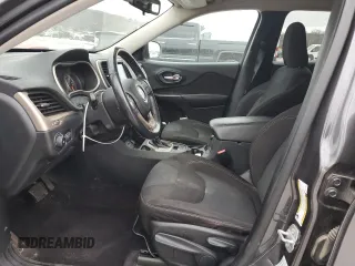 2016 Jeep Cherokee Latitude with VIN 1C4PJLCS9GW212106, listed as a Copart auction lot 47608625 with 213,364 mi miles and Salvage Title. Bid and sale history available at carsss.com. Image 7.