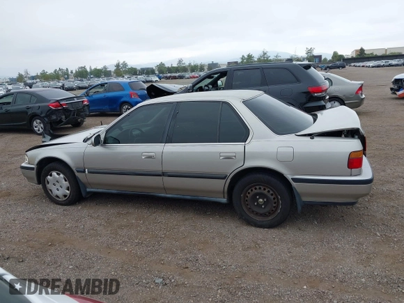 1991 Honda Accord LX z VIN JHMCB7655MC000372, wystawiony jako IAAI lot #42372597 z przebiegiem 153 129 mil mil oraz . Historia ofert i sprzedaży dostępna na DreamBid. Obrazek 14.