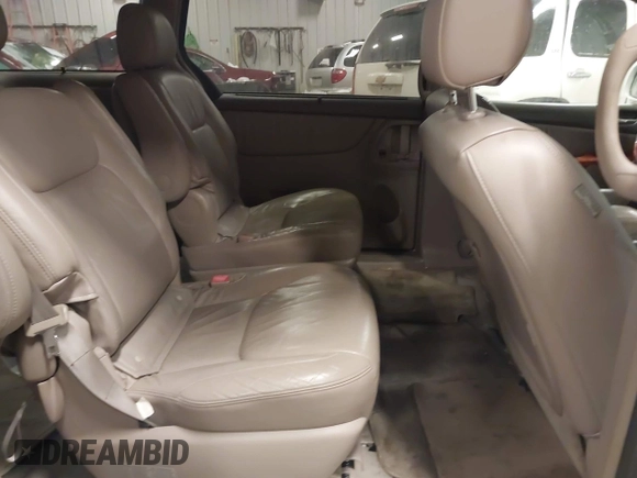 2008 Toyota Sienna XLE with VIN 5TDZK22C48S194030, listed as a IAAI auction lot 41633336 with 306,800 mi miles. Bid and sale history available at carsss.com. Image 8.
