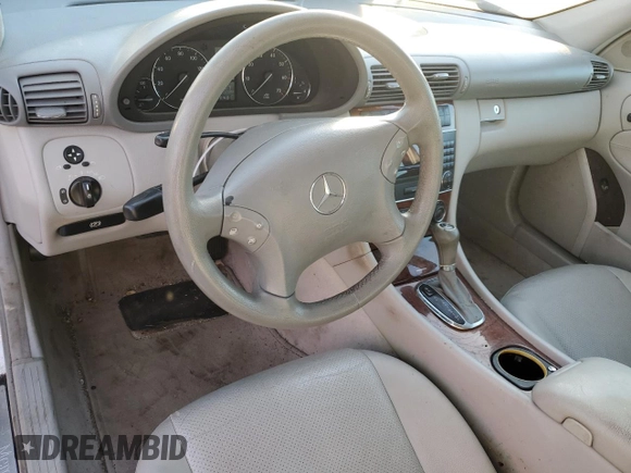 2005 Mercedes-Benz C 320 с VIN WDBRF84J65F679735, выставлен на аукционе Copart как лот 47164965 с пробегом 114 381 миль миль и Списание • Salvage title. История ставок и продаж доступна на DreamBid. Изображение 8.