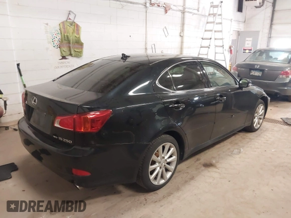 2009 Lexus IS 250 z VIN JTHCK262992030335, wystawiony jako IAAI lot #42038706 z przebiegiem 181 904 mil mil oraz . Historia ofert i sprzedaży dostępna na DreamBid. Obrazek 4.