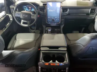2023 Ford F-150 Lightning Pro z VIN 1FTVW1EV0PWG06971, wystawiony jako Copart lot #61850635 z przebiegiem 32 388 mil mil oraz Szkoda całkowita • Salvage title. Historia ofert i sprzedaży dostępna na DreamBid. Obrazek 8.