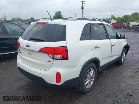 2015 Kia Sorento LX with VIN 5XYKTCA63FG586054, listed as a IAAI auction lot 42246543 with 159,427 mi miles and . Bid and sale history available at DreamBid. Image 4.