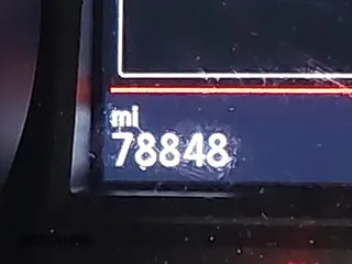 2017 Volkswagen GTI S z VIN 3VW4T7AU6HM061300, wystawiony jako IAAI lot #42235718 z przebiegiem 78 848 mil mil oraz . Historia ofert i sprzedaży dostępna na DreamBid. Obrazek 16.