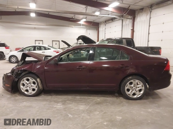 2011 Ford Fusion SE with VIN 3FAHP0HA4BR154506, listed as a IAAI auction lot 41880125 with 93,130 mi miles. Bid and sale history available at carsss.com. Image 14.