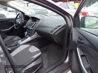 2012 Ford Focus SE with VIN 1FAHP3F25CL122340, listed as a IAAI auction lot 42070565 with 186,662 mi miles. Bid and sale history available at carsss.com. Image 5.