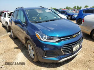 2020 Chevrolet Trax LT z VIN KL7CJLSB5LB329731, wystawiony jako Copart lot #52688482 z przebiegiem 25 658 mil mil oraz Nie do naprawy. Historia ofert i sprzedaży dostępna na DreamBid. Obrazek 1.