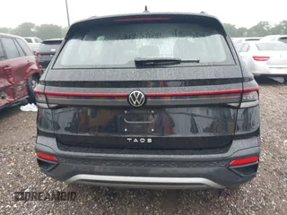 2025 Volkswagen Taos S z VIN 3VV5C7B27SM023006, wystawiony jako IAAI lot #42188274 z przebiegiem 5 375 mil mil oraz . Historia ofert i sprzedaży dostępna na DreamBid. Obrazek 16.