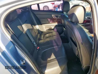 2009 Jaguar XF Premium Luxury z VIN SAJWA06B49HR01212, wystawiony jako Copart lot #55905375 z przebiegiem 141 881 mil mil oraz Czysty tytuł • Clean title. Historia ofert i sprzedaży dostępna na DreamBid. Obrazek 10.