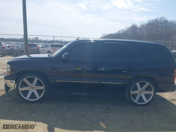 2003 Chevrolet Tahoe LT with VIN 1GNEC13Z73J322783, listed as a IAAI auction lot 41773868 with 259,710 mi miles. Bid and sale history available at carsss.com. Image 15.
