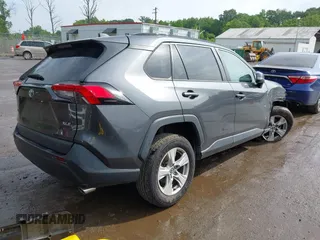 2020 Toyota RAV4 XLE with VIN 2T3W1RFV4LC040257, listed as a IAAI auction lot 42448299 with 77,618 mi miles and . Bid and sale history available at DreamBid. Image 4.
