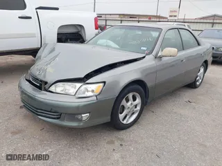 2001 Lexus ES 300 with VIN JT8BF28G210304595, listed as a IAAI auction lot 41885816 with 266,853 mi miles. Bid and sale history available at carsss.com. Image 2.