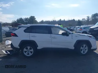 2019 Toyota RAV4 XLE with VIN JTMP1RFVXKD014440, listed as a IAAI auction lot 41877070 with 1 mi miles. Bid and sale history available at carsss.com. Image 13.