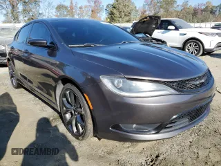 2015 Chrysler 200 S with VIN 1C3CCCDG2FN636478, listed as a Copart auction lot 76917804 with 150,752 mi miles and Non Repairable. Bid and sale history available at carsss.com. Image 4.