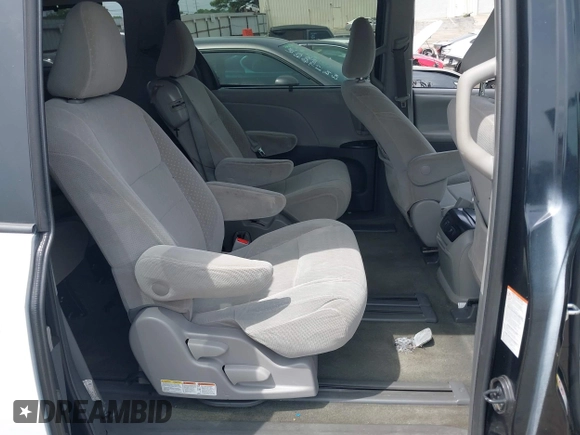 2018 Toyota Sienna LE Auto Access Seat with VIN 5TDKZ3DC6JS909072, listed as a IAAI auction lot 42228691 with 253,295 mi miles and . Bid and sale history available at DreamBid. Image 8.