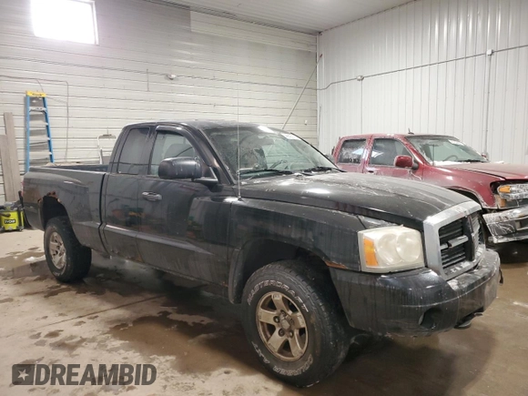 2006 Dodge Dakota SLT with VIN 1D7HW42NX6S516046, listed as a Copart auction lot 45693175 with 151,044 mi miles and Salvage Title. Bid and sale history available at carsss.com. Image 4.