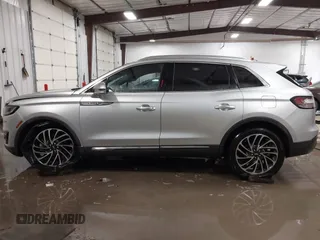 2019 Lincoln Nautilus Reserve with VIN 2LMPJ6L96KBL18957, listed as a IAAI auction lot 41563412 with 62,539 mi miles and . Bid and sale history available at DreamBid. Image 14.
