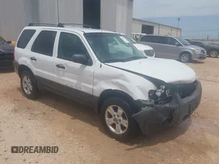 2005 Ford Escape XLT with VIN 1FMYU03125KE16019, listed as a IAAI auction lot 42256715 with 222,592 mi miles and . Bid and sale history available at DreamBid. Image 1.