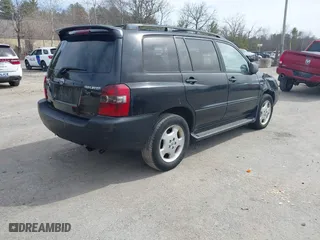 2004 Toyota Highlander with VIN JTEEP21A740003967, listed as a IAAI auction lot 41835429 with 220,906 mi miles. Bid and sale history available at carsss.com. Image 4.