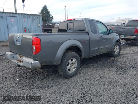 2007 Nissan Frontier SE z VIN 1N6AD06U97C442798, wystawiony jako IAAI lot #41548424 z przebiegiem 230 153 mil mil oraz . Historia ofert i sprzedaży dostępna na DreamBid. Obrazek 4.