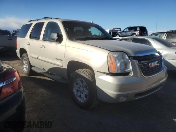 2008 GMC Yukon SLT w/4SB with VIN 1GKFC130X8R182451, listed as a Copart auction lot 42190945 with 252,407 mi miles and Non Repairable. Bid and sale history available at carsss.com. Image 4.