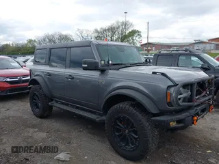 2022 Ford Bronco with VIN 1FMEE5DP4NLA83591, listed as a IAAI auction lot 42016765 with 40,554 mi miles. Bid and sale history available at carsss.com. Image 13.