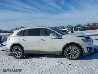 2019 Lincoln Nautilus Select with VIN 2LMPJ8K90KBL11080, listed as a IAAI auction lot 41358976 with 46,390 mi miles. Bid and sale history available at carsss.com. Image 14.