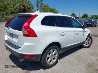 2013 Volvo XC60 3.2L с VIN YV4952DL3D2378376, выставлен на аукционе IAAI как лот 42037112 с пробегом 83 339 миль миль и . История ставок и продаж доступна на DreamBid. Изображение 4.