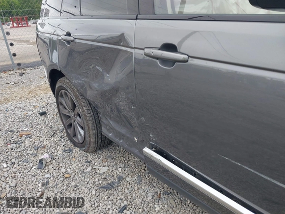 2017 Land Rover Range Rover z VIN SALGR2FV1HA347483, wystawiony jako IAAI lot #42501738 z przebiegiem 90 382 mil mil oraz . Historia ofert i sprzedaży dostępna na DreamBid. Obrazek 20.